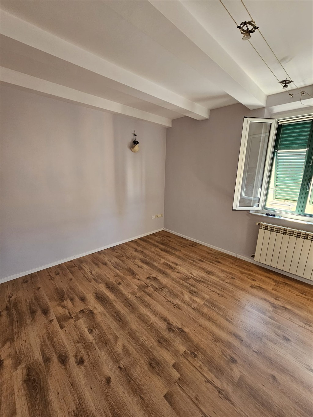 Trilocale pressi Cavour